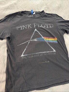VINTAGE Pink Floyd Graphic Tee Dark Size of the Moon